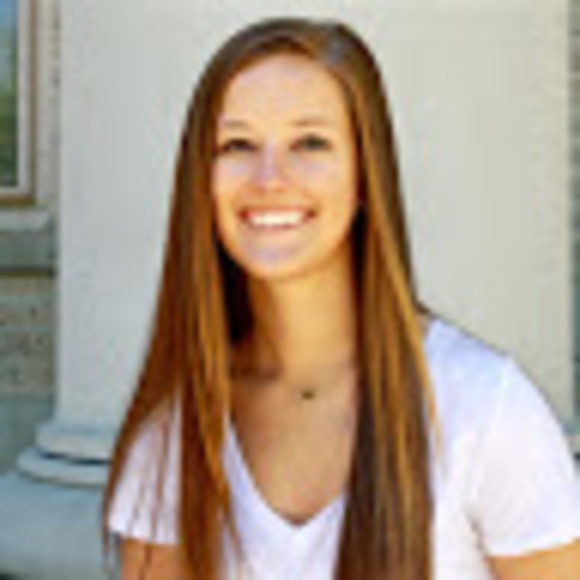 Meet your Posher, Jennifer - Picture 1 of 1